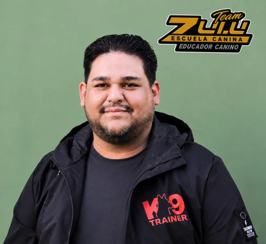 Nicolás Lopes, Educador Canino Profesional de Zulú